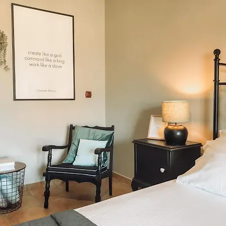 Agrilia Maison Razáta