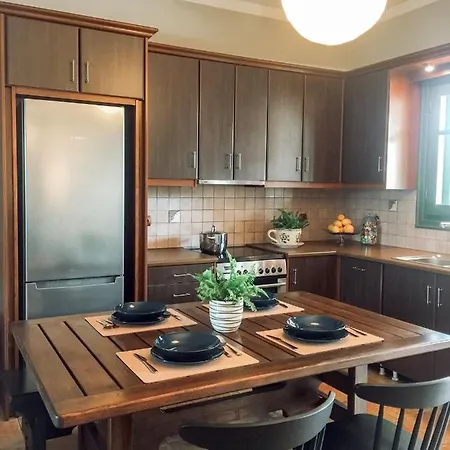 Apartamento Agrilia Maison Razáta