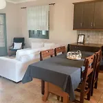 Agrilia Maison Razata