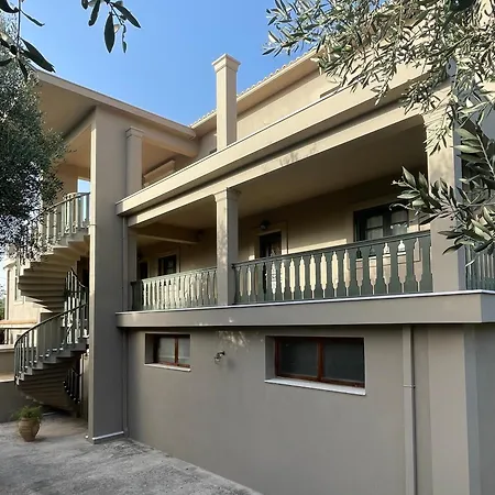 Διαμέρισμα Agrilia Maison